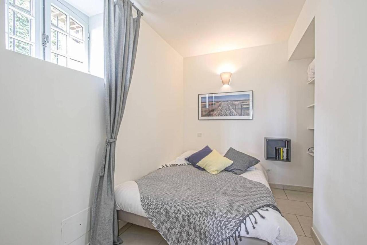 Appartement De Charme Dans Un Chateau A 5 Min D'Honfleur Gonneville-sur-Honfleur Esterno foto