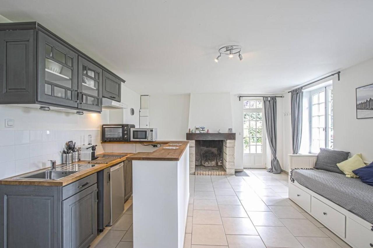 Appartement De Charme Dans Un Chateau A 5 Min D'Honfleur Gonneville-sur-Honfleur Esterno foto